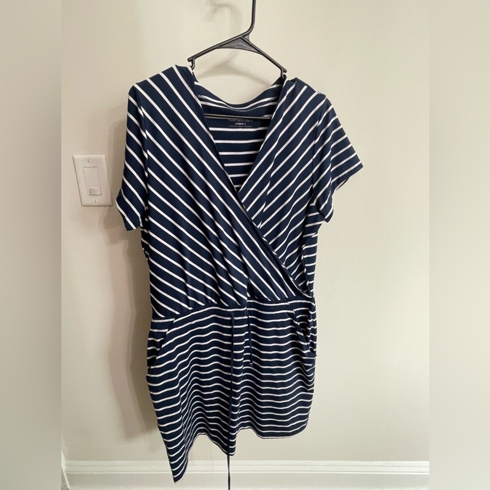 Vineyard Vine Dress